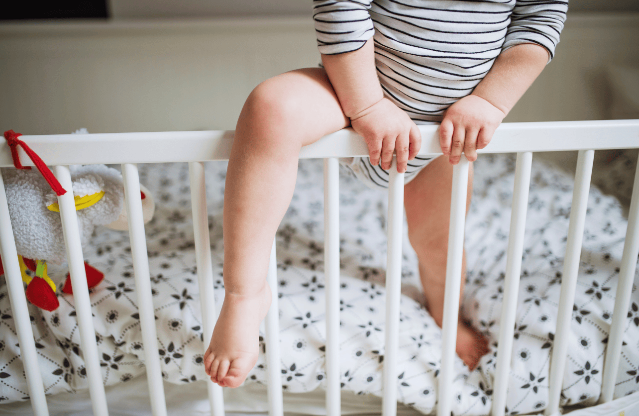 when to transition to toddler bed